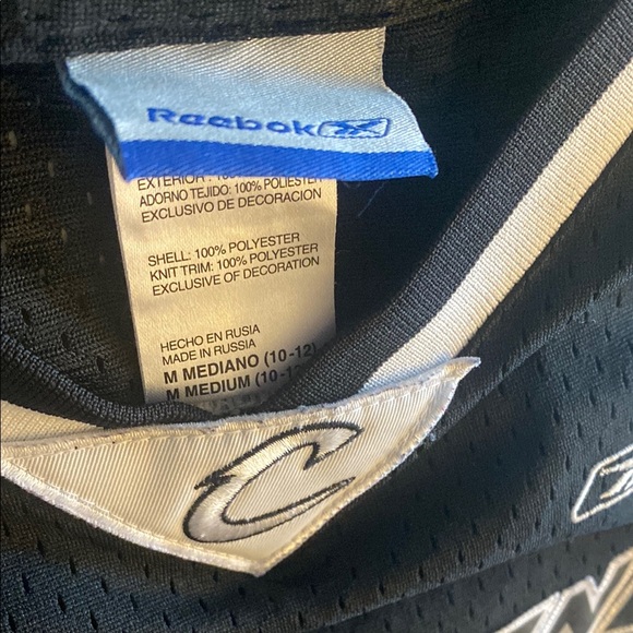 Lebron James #23 Basketball Jersey Cleveland Cavaliers Black kid sz 10/12 - Picture 5 of 6